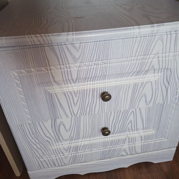 Кровать  и тумбы