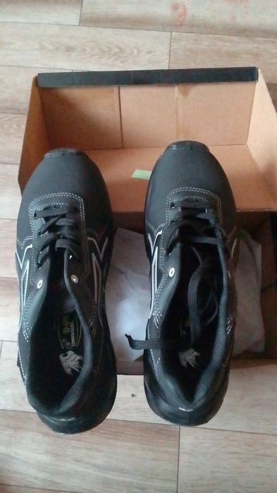 Продам рабочую обувь