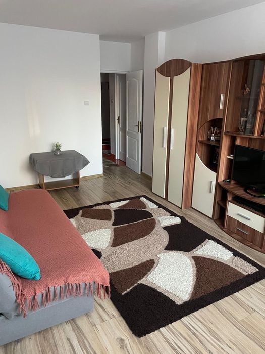 De închiriat garsonieră