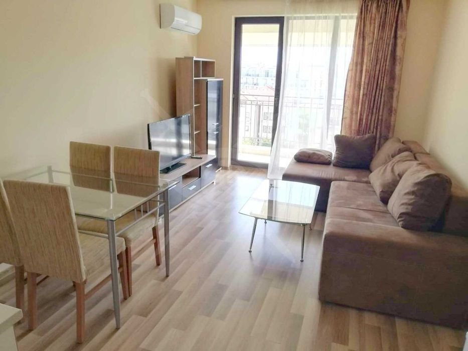 Продава се Двустаен апартамент в к.к. Слънчев бряг - 68 кв.м за 898 €/кв.м - Снимка #2