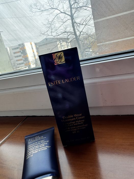 Fond de ten  estee lauder