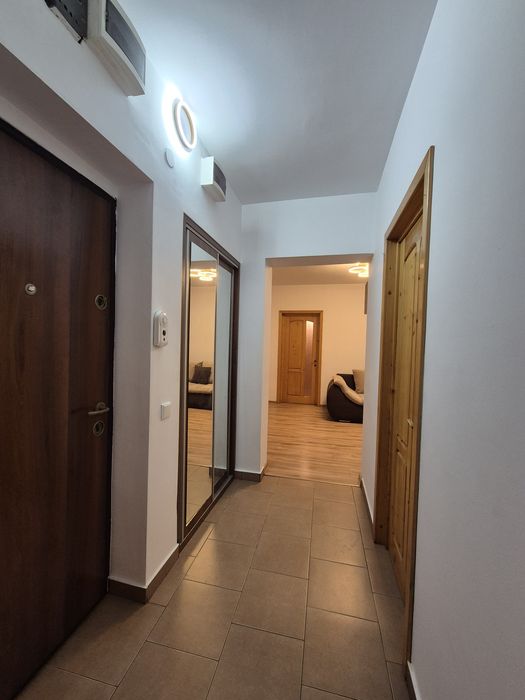 Închiriez apartament 3 camere Craiovei  et 1 stradal