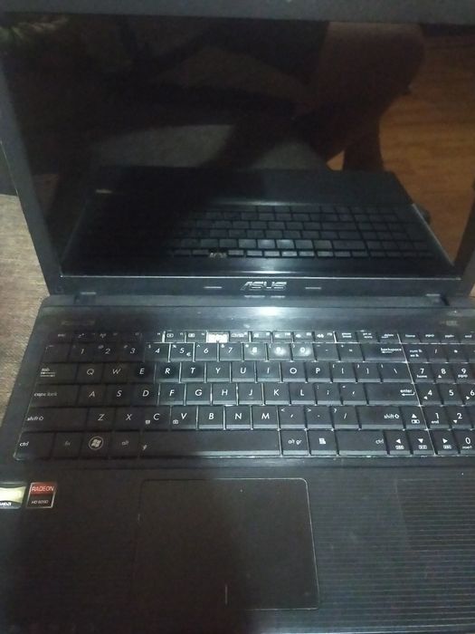 Laptop Asus de birou