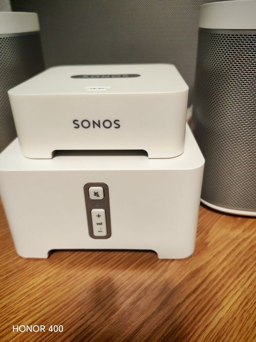 Vând 2  Sonos Play1 și 2 Boxe Play 5