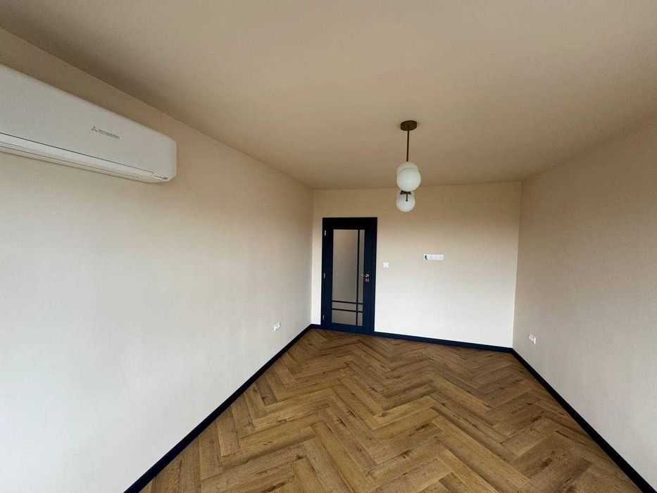 Продава се Двустаен апартамент в София, Център - 60 кв.м за 4000 €/кв.м - Снимка #2