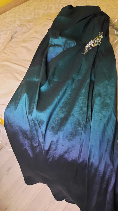 Бална рокля с камъни