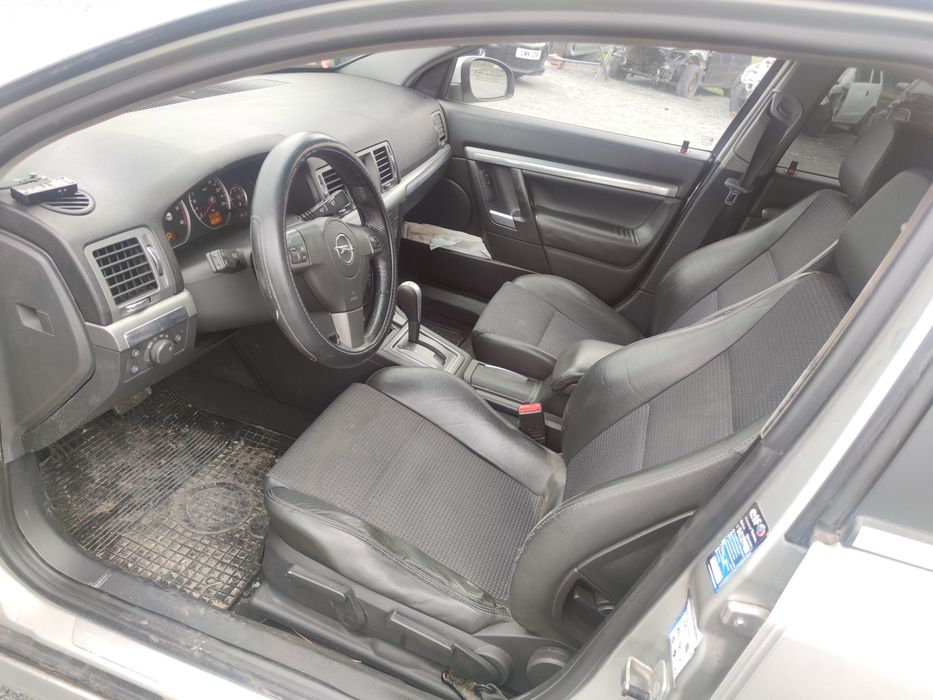 Опел Вектра Ц 1.9 150к.с автомат 2007г. Opel Vectra C 1.9cdti 150k.s