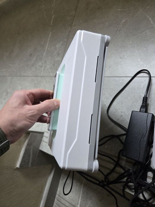 Робот за почистване на прозорци