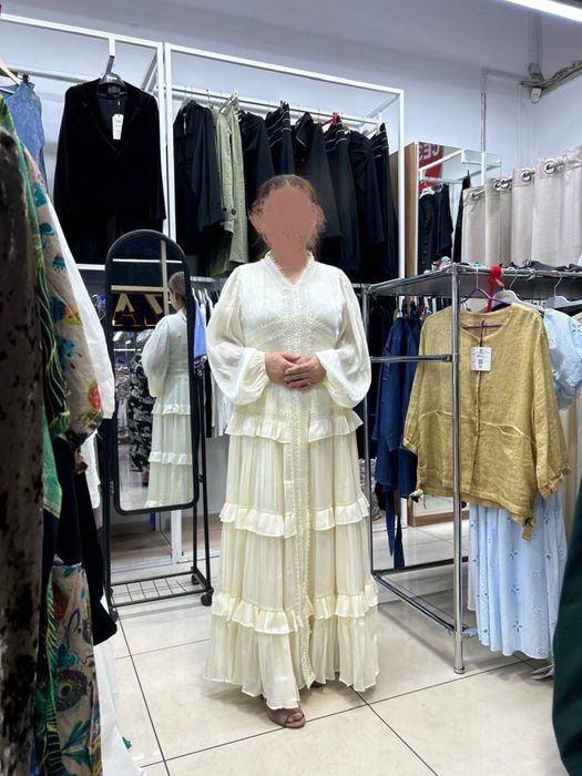 Платье.        .