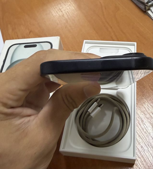 Продам iPhone 15 128 гб