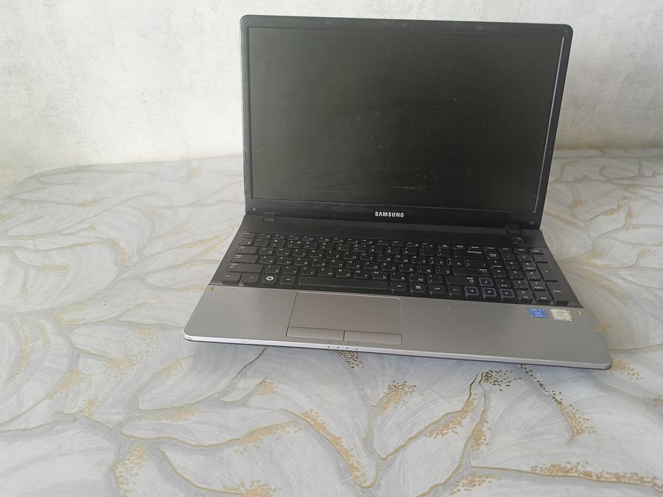 Продам ноутбук . Рабочий