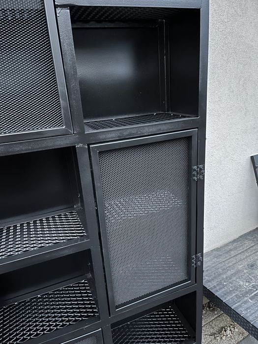 Raft stil industrial cu usi plasa - orice dimensiune dorita