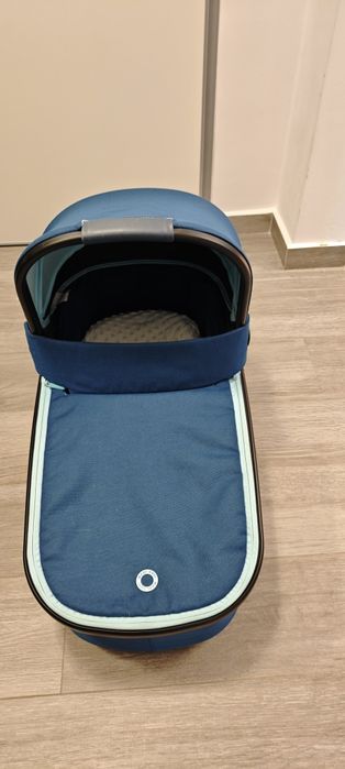 Vând Landou pentru cărucior Maxi Cosi