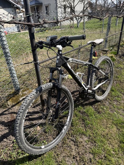 Bicicleta MTB CUBE
