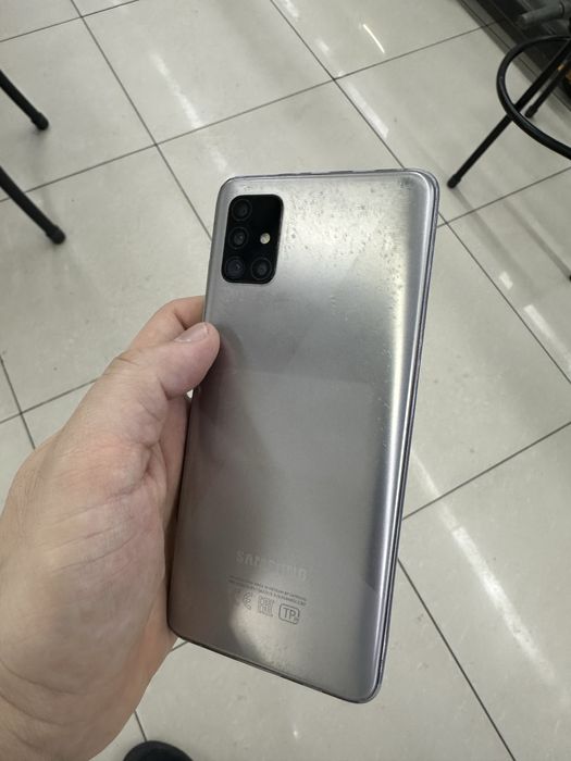 Самсунг А51 продаю