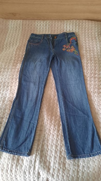 Джинсы разные на девочку