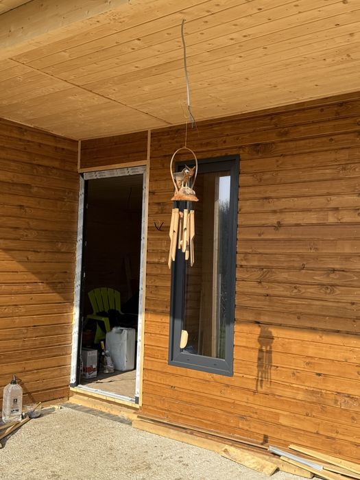 Teren plus casuta lemn langa lac Ganeasa 1000mp