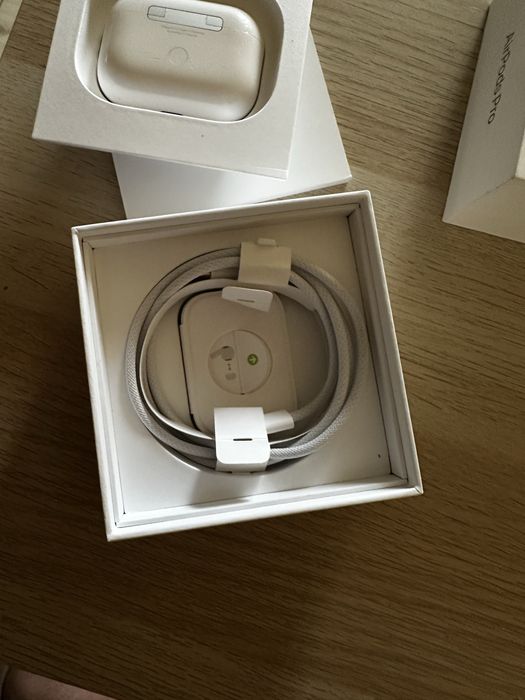 Apple AirPods Pro 2