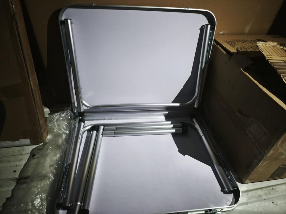 Masa pliabila tip valiza