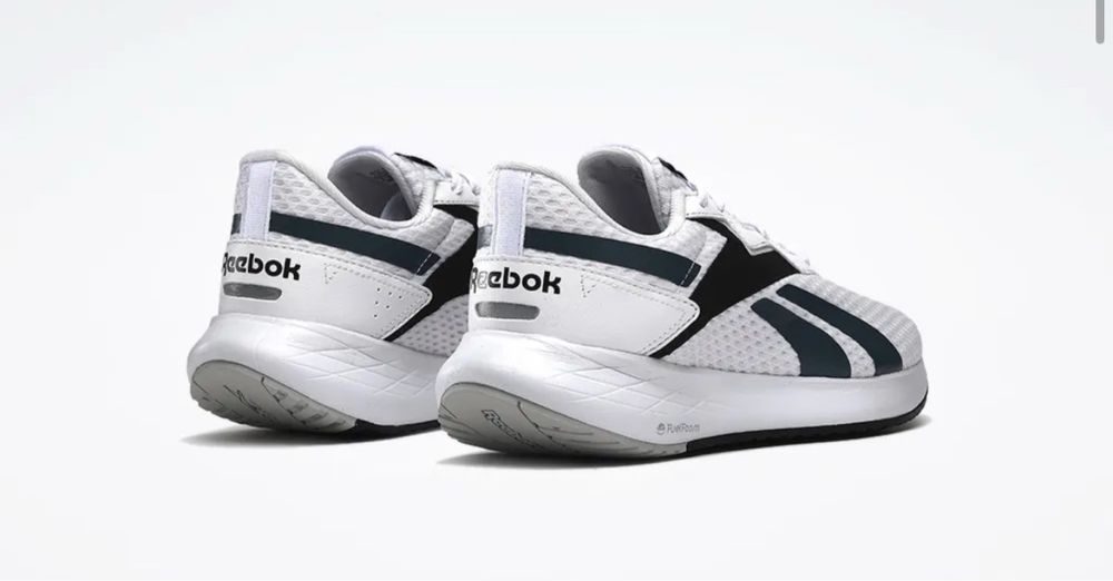 Продам кроссовки Reebok