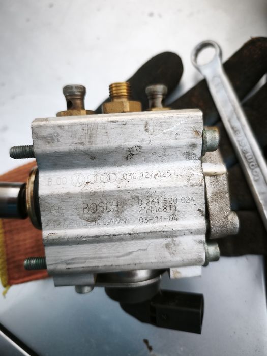 Pompa inalta presiune/injectie fsi1.6 BAG -03c127 025 l