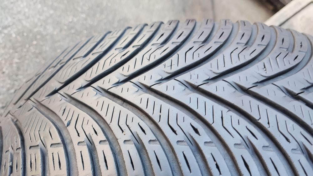 4бр. зимни гуми 205/55/16 Kleber Krisalh HP3 , 99€ за 4броя
dot22