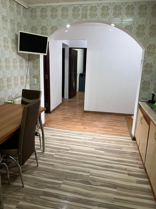 De vânzare apartament 3 camere