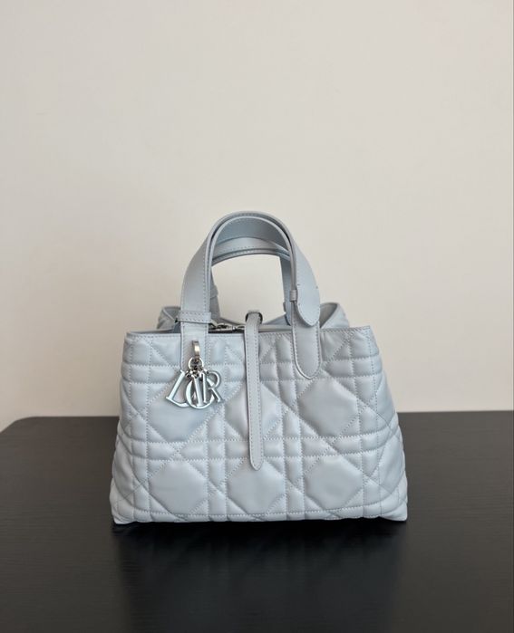 Dior чанта като нова