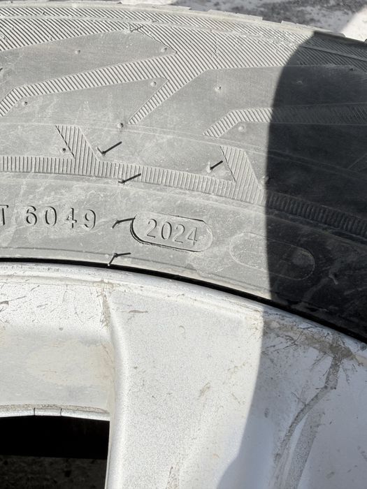 Шины с дисками на Лексус РХ350
