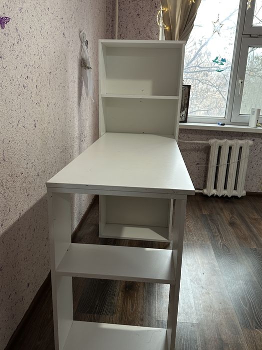 Парта,письменный стол срочно продам