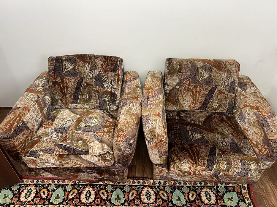 Продам диван с креслами