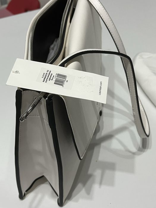 Vand poseta Calvin Klein