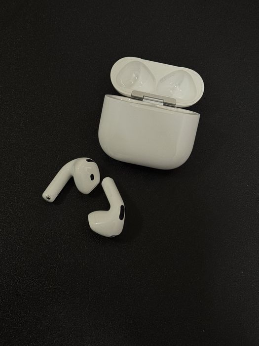 AirPods 4  (Ашимова 4а/2)