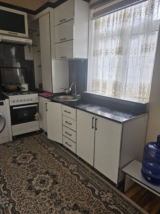 Ховли жой ижарага берилади 2-каватли Уршанч Стадион ёнида