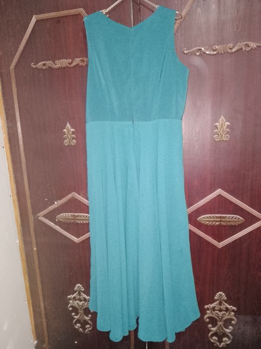 Платье женское вечернее.