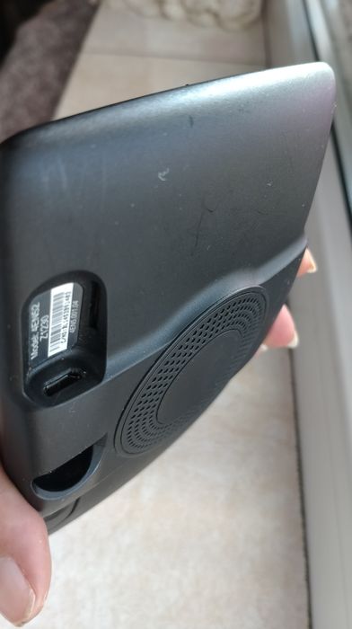 GPS Tomtom 4EN52 -slot card SD/încărcător micro USB