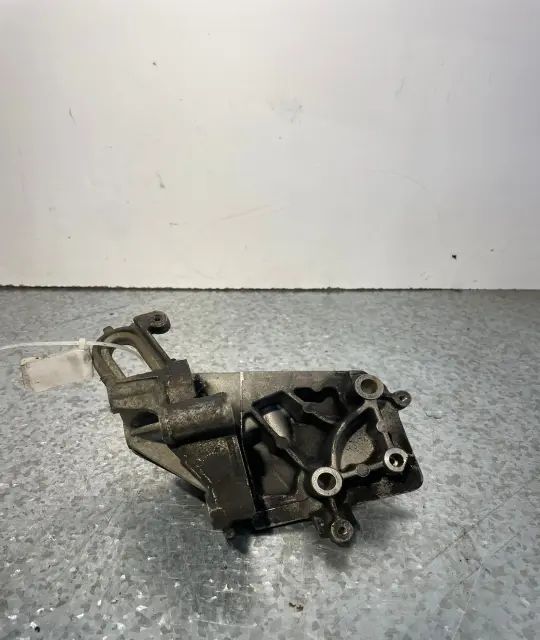 Suport motor Ford Focus 2002 1.6 MT (101 hp)