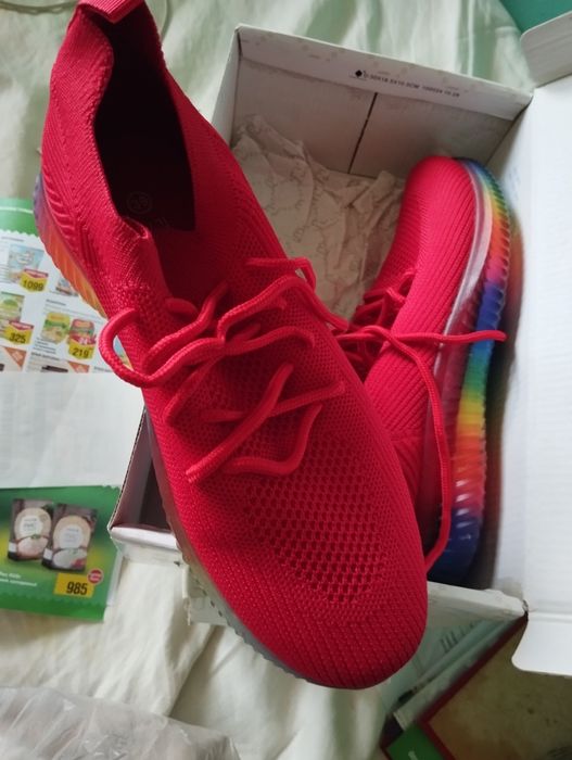 Продам мокасины женские