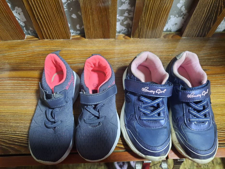 Продам детскую обувь