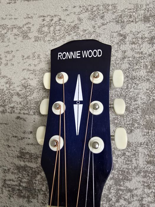 Продам новую гитару