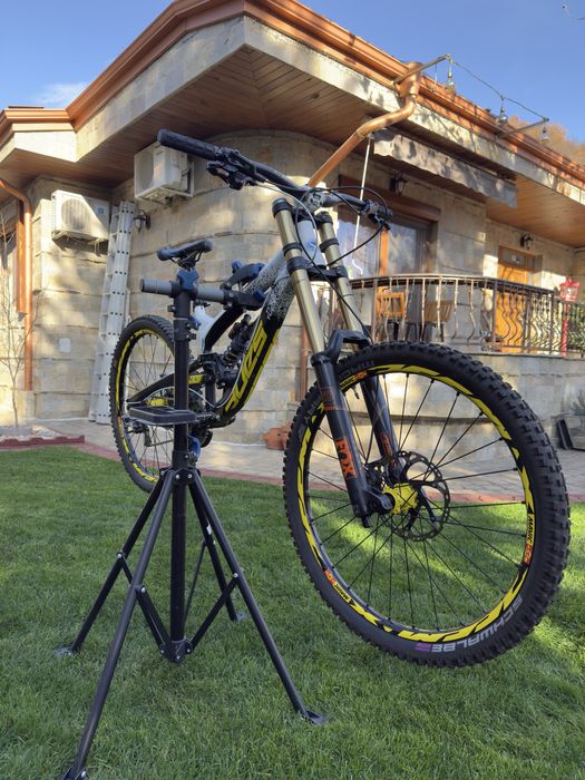 Планински велосипед/колело YT Tues (Mullet setup)