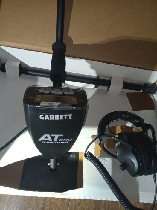 Профессиональный металлоискатель Garrett AT PRO