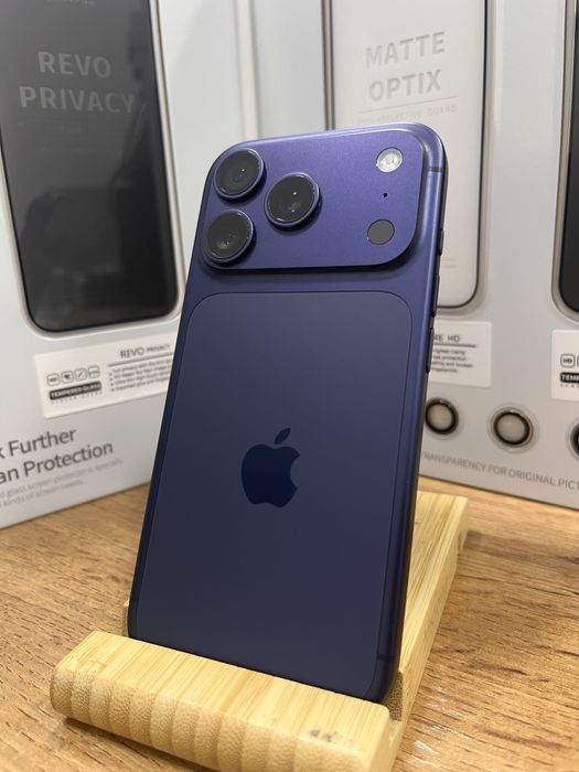 Ip 17pro. 256gb .Pintelkz .42813