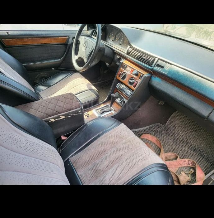 Продам Мерседес 124 срочно