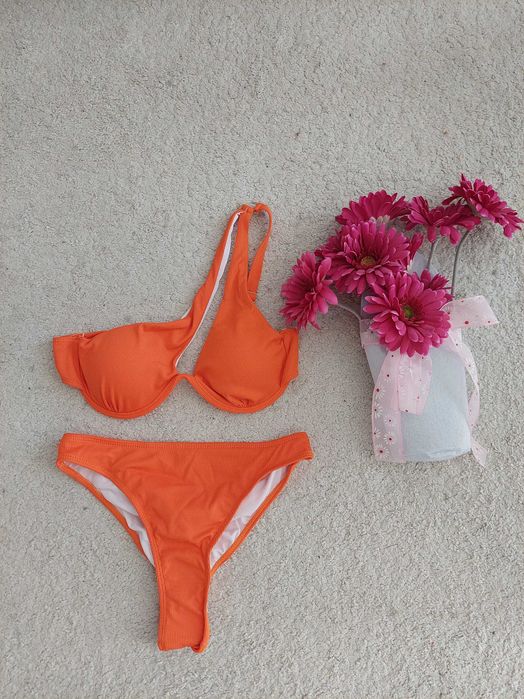 Дамски бански от 2 части