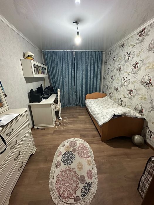 Продам 3х комнатную район Защита