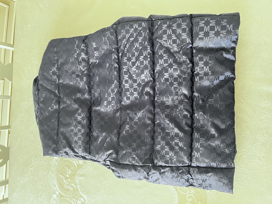 Безрукавка Moncler