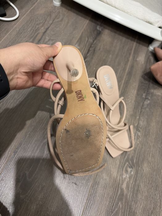 Босонжки dkny 35p