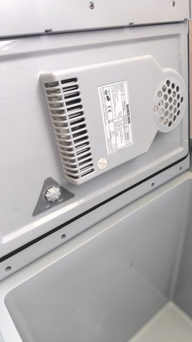 Комбинирана хладилна чанта Mobicool W48 12/220 волта 48 литра .