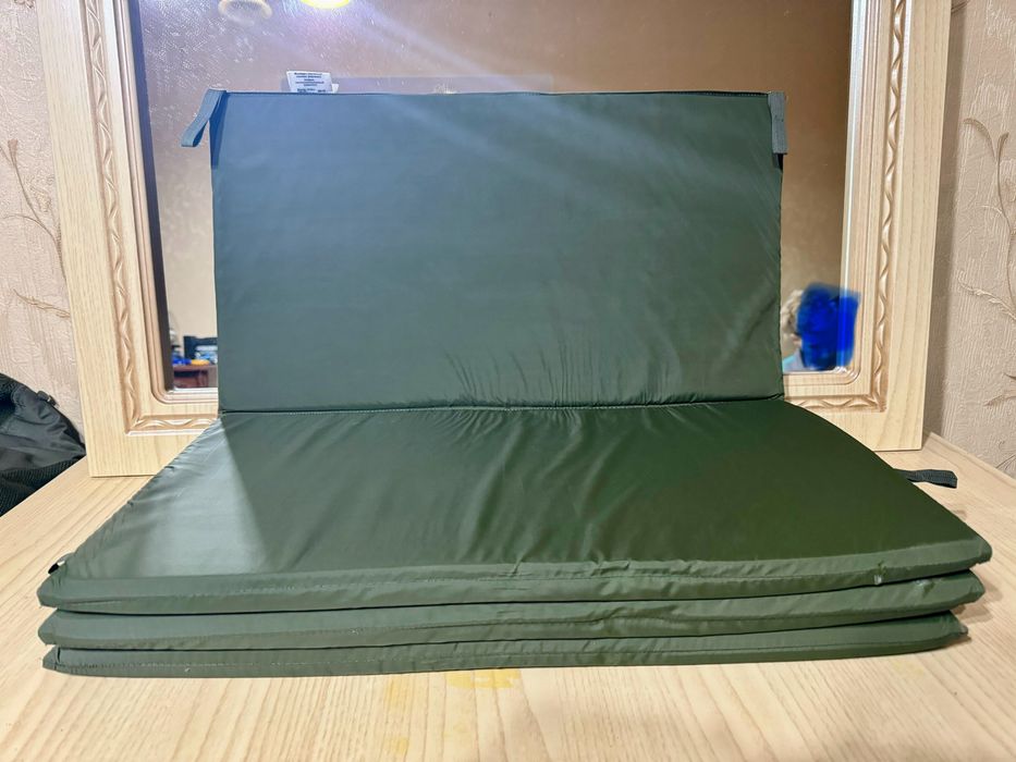 Продам Каримат зеленого цвета